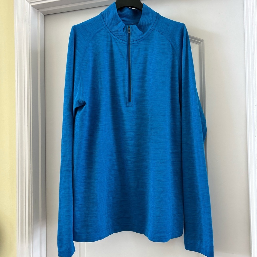 Lululemon metal tech Vent 1/2 zip pullover Blue men’s large